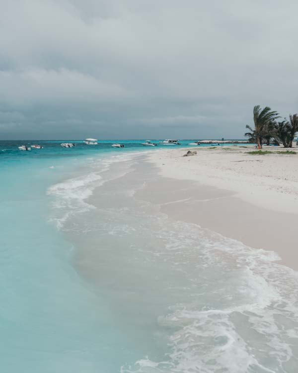 Fulidhoo paradise Maldives beach local island